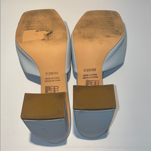 Forever 21 Blue Heeled Sandals with Modern Design - Picture 7 of 7